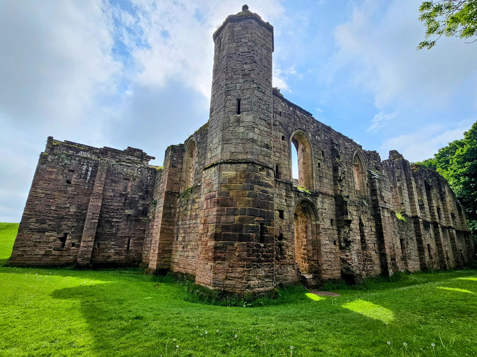 Spofforth Castle